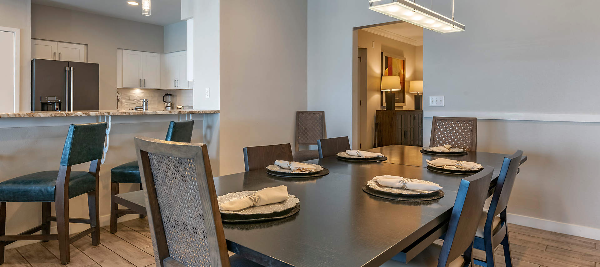 DAY-daytona-seabreeze-4bed-presidential-dining-area