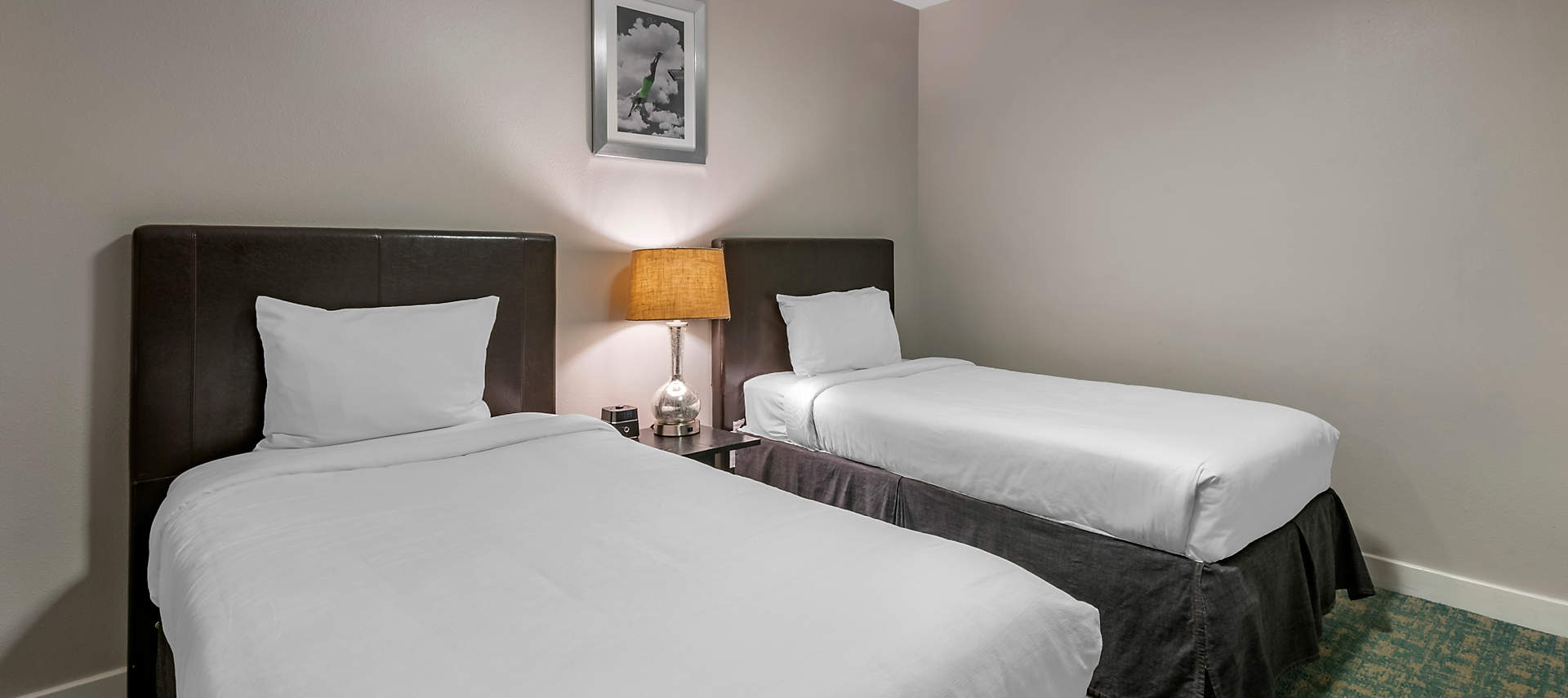 DAY-daytona-seabreeze-4bed-presidential-guestroom3