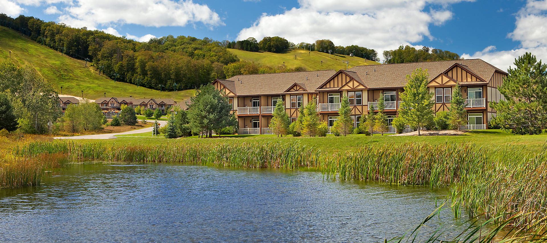 mountain-run-at-boyne-resort-exterior-front-view-001