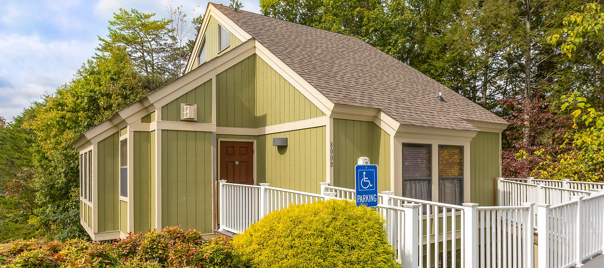 02-sales-kiosk-LCR-laurel-crest-townhouse1