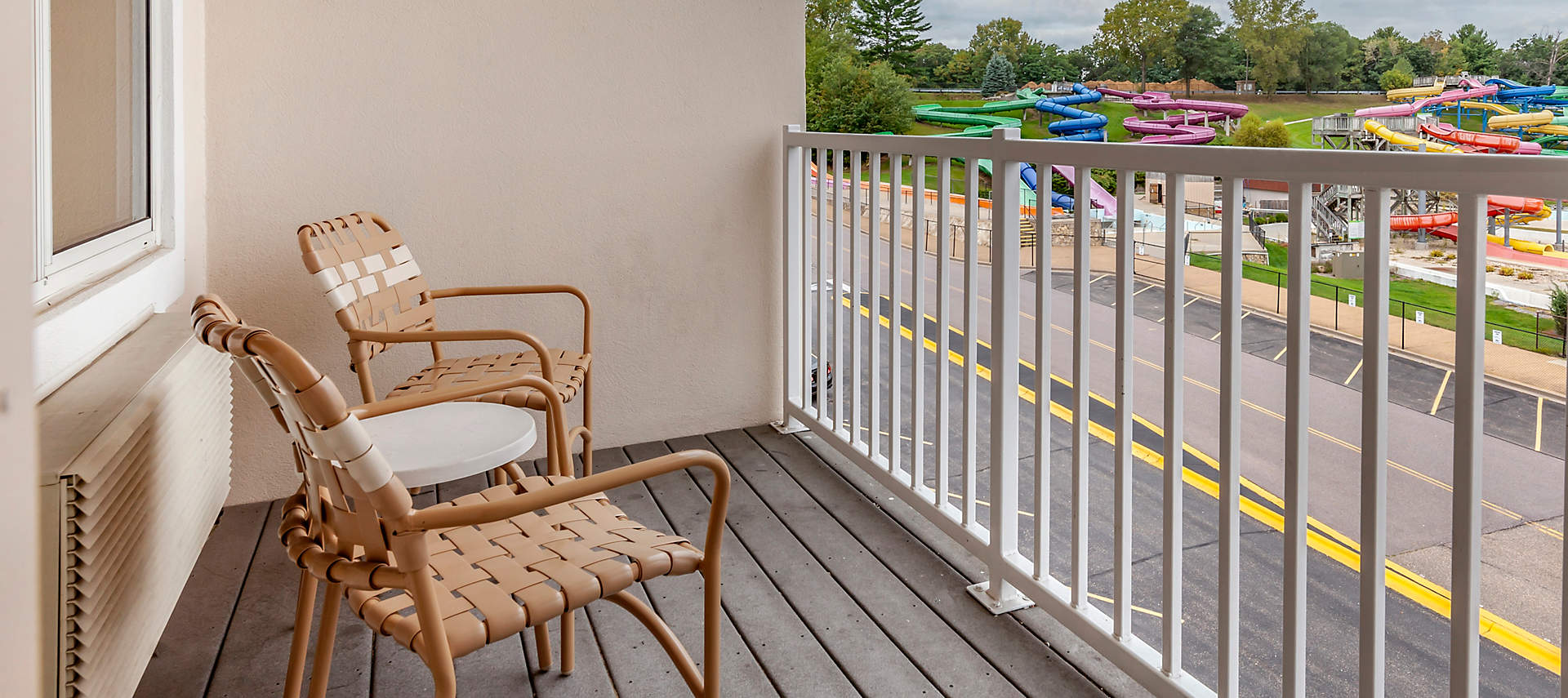 08-sales-kiosk-ODY-odyssey-dells-2bed-1bath-balcony-view