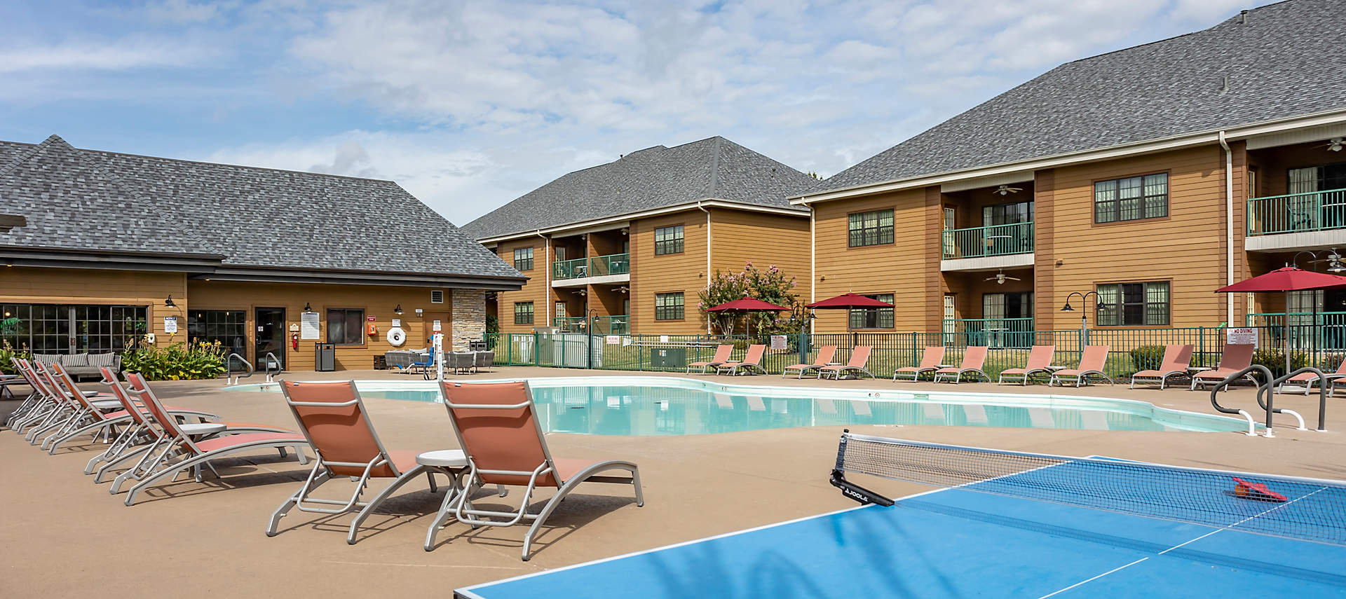 kiosk-FVR-falls-village-resort-pool-deck