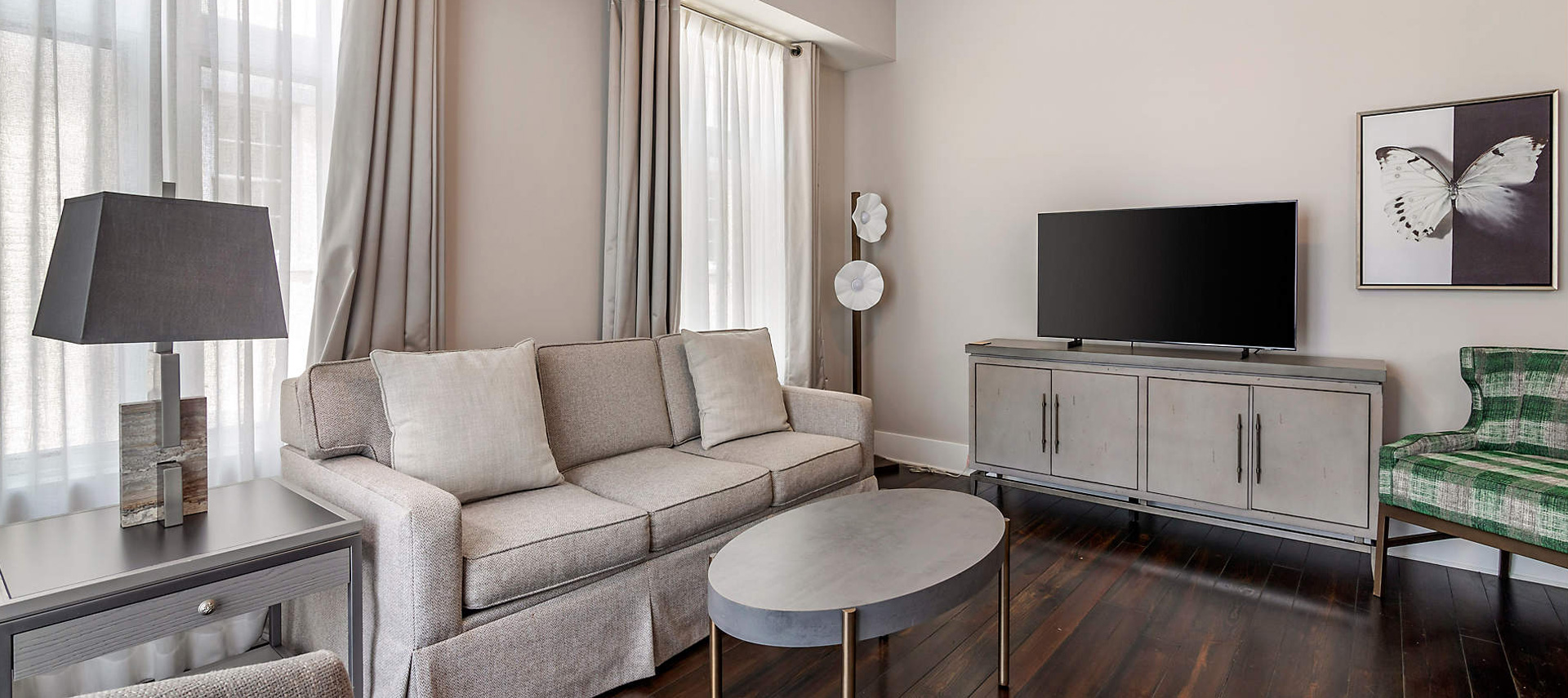 kiosk-STH-studio-homes-at-ellis-square-1bed-livingroom