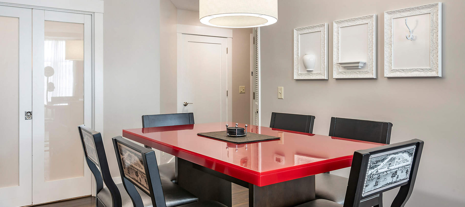 kiosk-STH-studio-homes-at-ellis-square-2bed-presidential-dining-area