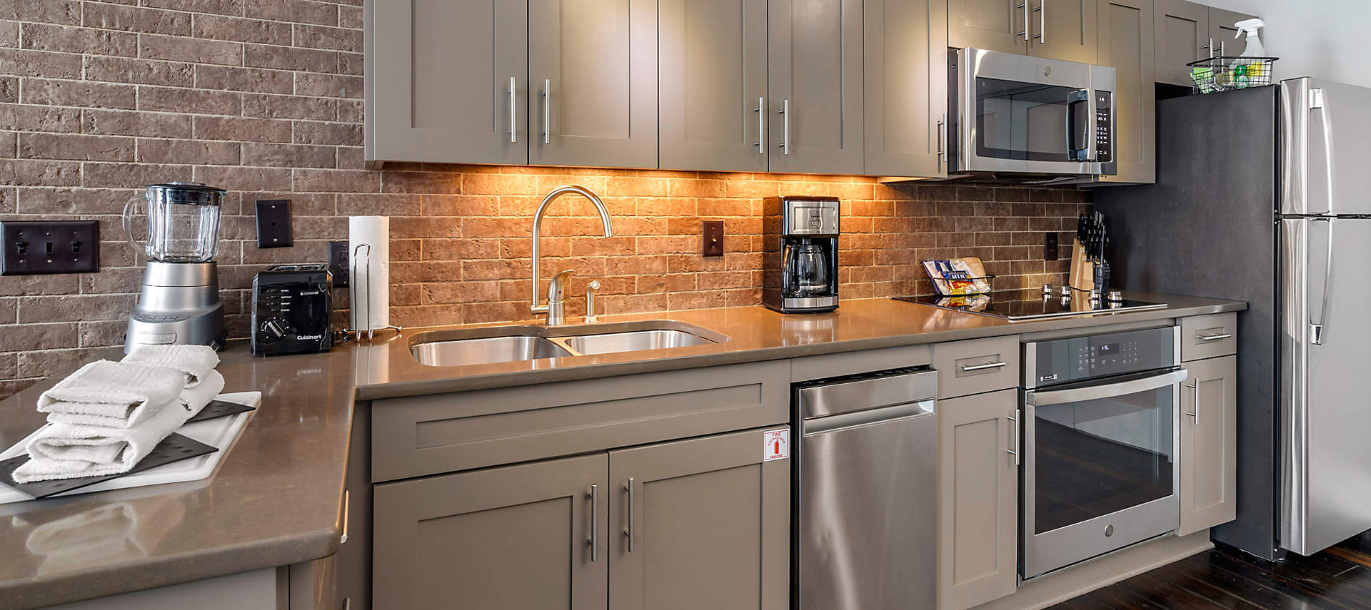kiosk-STH-studio-homes-at-ellis-square-2bed-presidential-kitchen