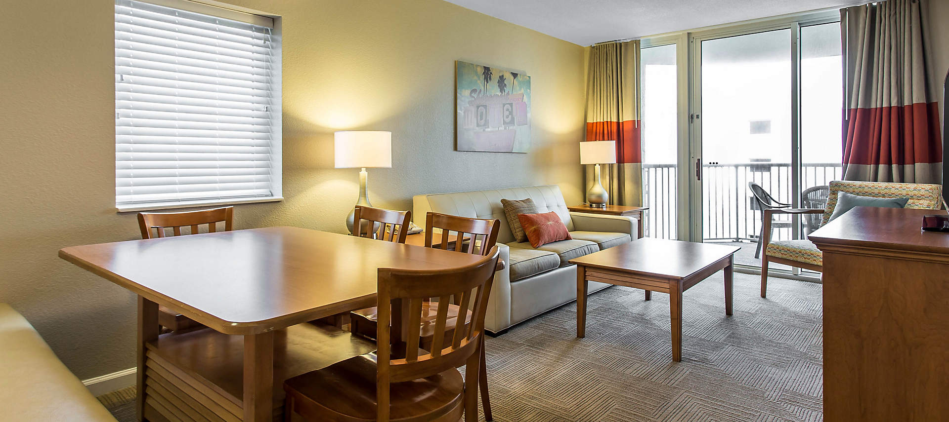 shore-crest-vacation-villas-2bed-living-area1