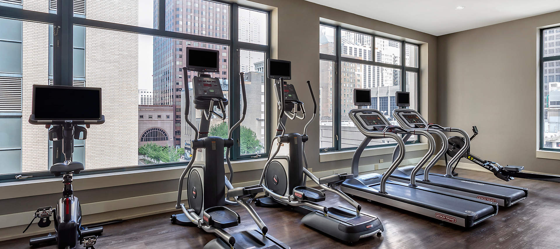 08-sales-kiosk-hotel-blake-fitness-room1