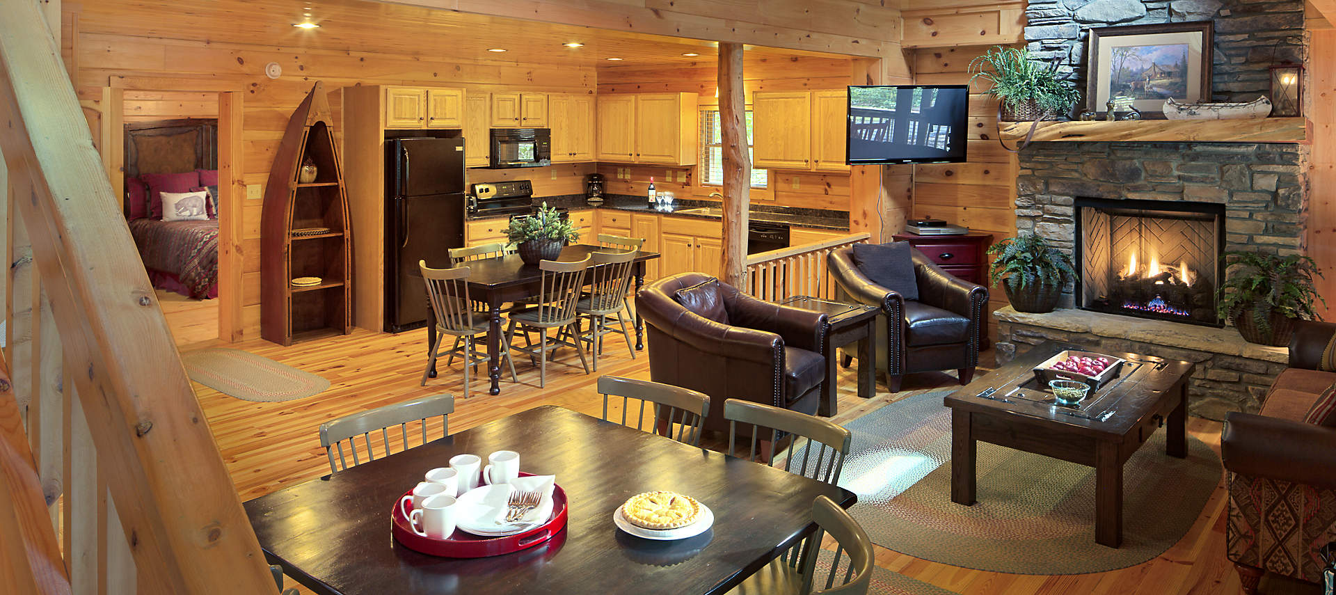 blue-ridge-village-3bed-cabin112-living-area