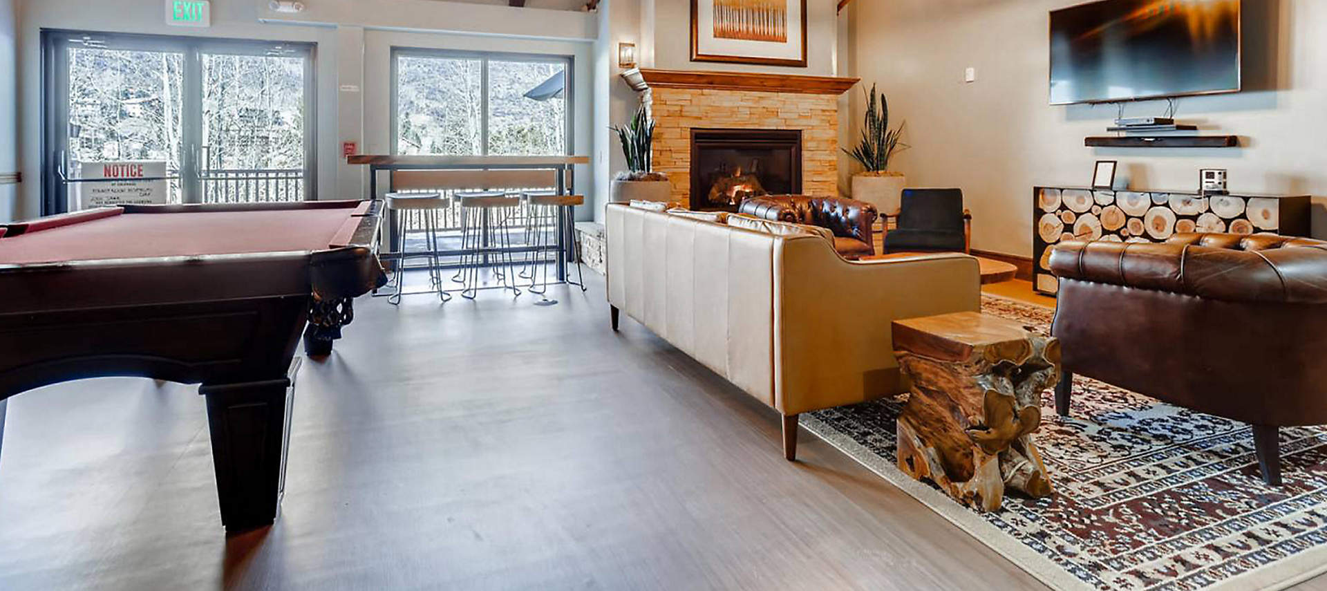 colorado-vails-streamside-resort-lounge