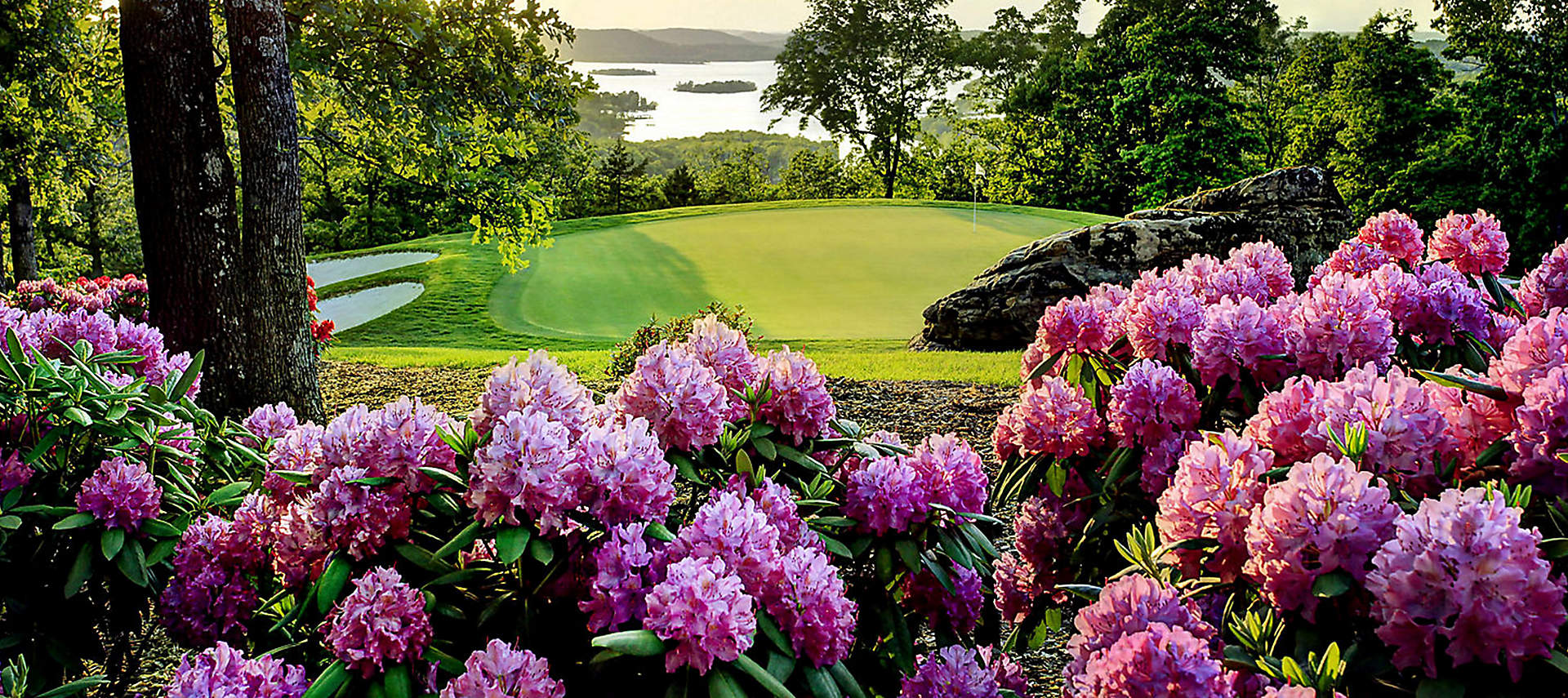 kiosk-missouri-ozark-mountains-chateau-totr-rhododendrum-sunset